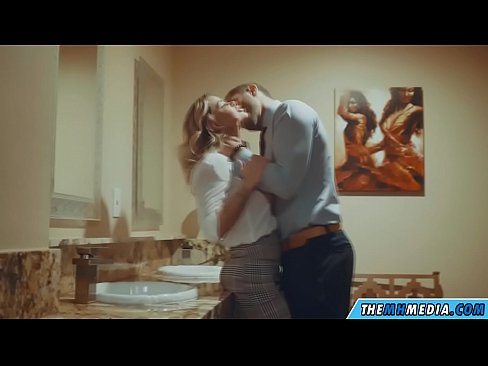 ❤️ Kun povekas blondi viettelee sinut julkisessa vessassa ️❌ Kova porno at porn fi.onlyindianpornx.ru ❌️